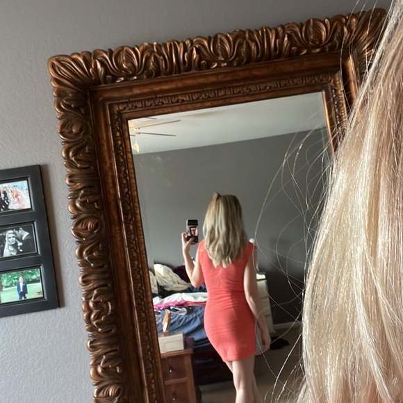 Peach pink body on Guess dress - Picture 2 of 4